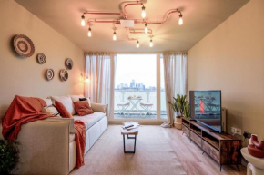 Cosy 2-Bed Kingsize, 5 Min to DLR Station Perfect for Central London